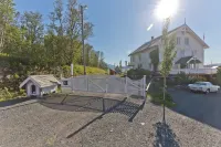 Finsnes Gaard Hôtels à : Sorreisa