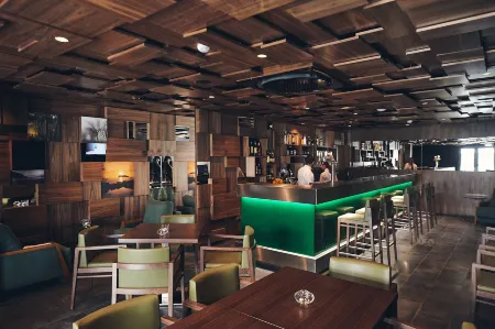 Hotel Cruzeiro Отели в г. Ангра-ду-Эроижму