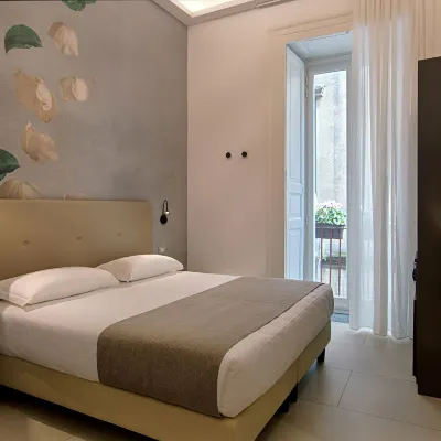 B&B Napoli Time Hotels near Galleria Umberto