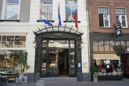 De Bronzen Koets Отели рядом с достопримечательностью «Университет Неймегена»