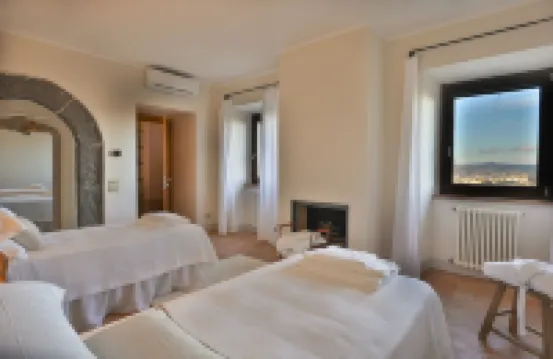 Pietra Campana Italian Villa Orvieto