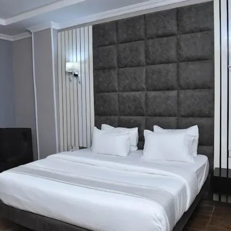 Binos Inn Hotel and Suites