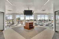 Upscale 2Br w Pool Gym Near Hill AFB