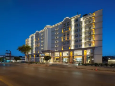 แรดิสัน โฮเทล เมอร์ซิน โรงแรมในเมร์ซีน