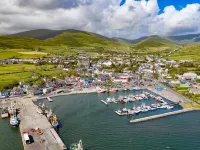 Dingle Town Holiday Home by Trident Holiday Homes Hotels in Dingle