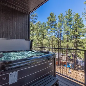 Le Cabin Noir LUX Alpine Retreat Spa BBQ