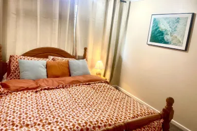 Elegant 3Br w/ Free Parking, Garden, Pet Friendly Hotel di Sittingbourne