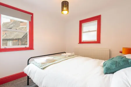 Host & Stay - Temple Gardens