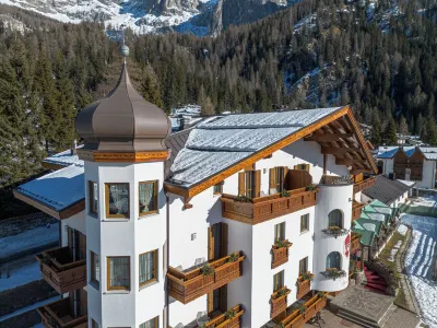 斯塔隆阿爾卑斯別緻飯店 Ski Area San Martino di Castrozza and Passo Rolle附近的飯店