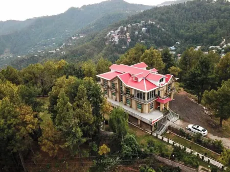 Insignia Resort Отели в г. Gharial Camp