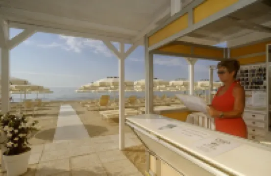 โรงแรมไดอาน่า แกรนด์