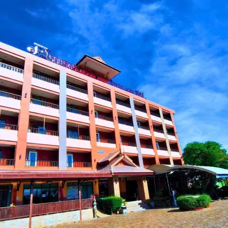 Rayong Lanna Hotel