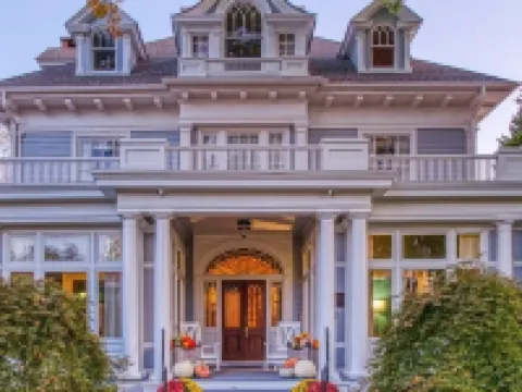 The Tidewater Inn Hotels in Easton