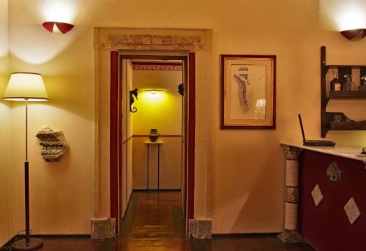 티볼리 중심가 레지덴체 그레고리아네의 고풍스러운 인테리어 이미지