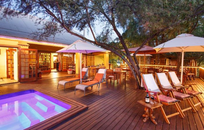Riverside Guest Lodge
