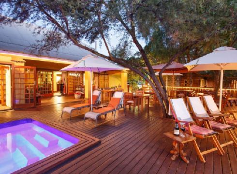 Riverside Guest Lodge