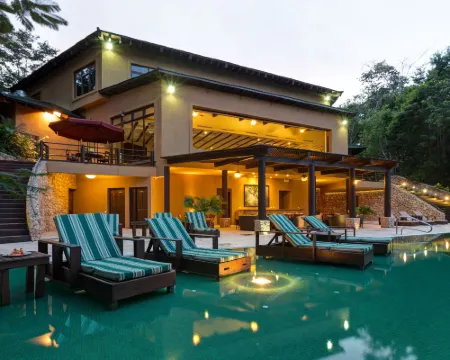 Las Lagunas Boutique Hotel Hotels in Flores