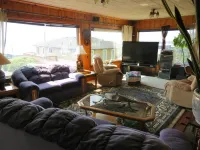 Breyhouse B&B - Homestays