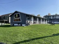 Sunset Motel Hotels in Pepin