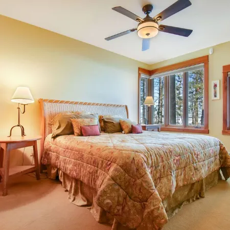 Beautiful Craftsman Style Lake Home