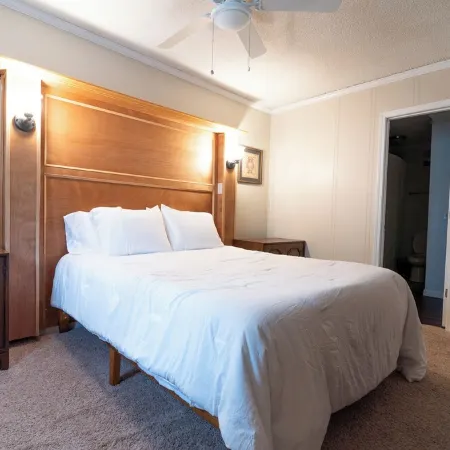 Sunset Summit Condo - Close to Slopes • Fireplace • Family-Friendly