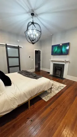 Midnight Sanctuary at Mystic Falls - 3 Bed 2.5 BA Home 1 mi to Covington Square