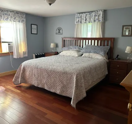 Charming 3 Bedroom Home, Centrally Located In The Heart Of Acadia National Park.