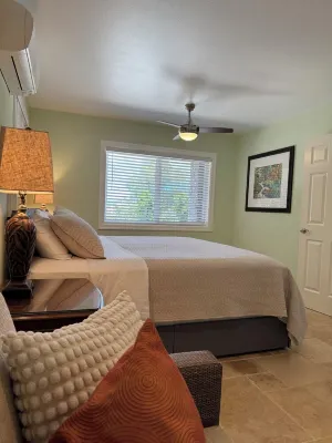 Beautifully Appointed 2-bedroom cottage in Lower Kula with AC, WiFi, & Smart TV Hotel a Kula