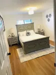 PEACEFUL UPSCALE PARADISE 3-bedroom house in Tampa Florida