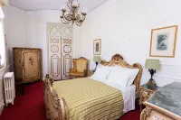 Castelo Santa Catarina - Pensions
