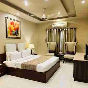 Grand Regent Hotel & Suites Rooms