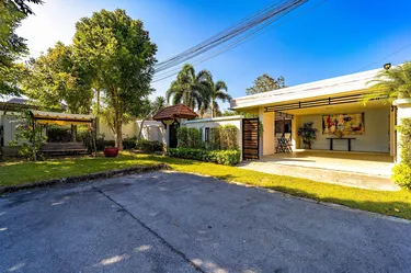 รูปภาพของพูลวิลล่า 3 ห้องนอนบนทำเลทอง บียูบี