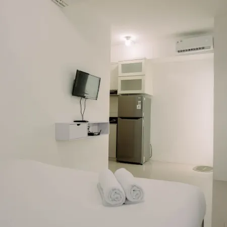 Cozy Stay Studio at Urbantown Serpong Apartment