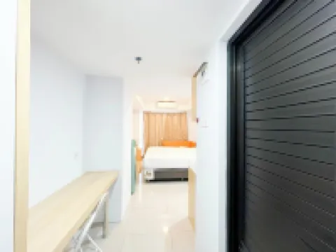 Modern Look Studio at de Prima Apartment