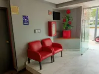Hotel Piet Hotel dekat Monumento a la Revolucion