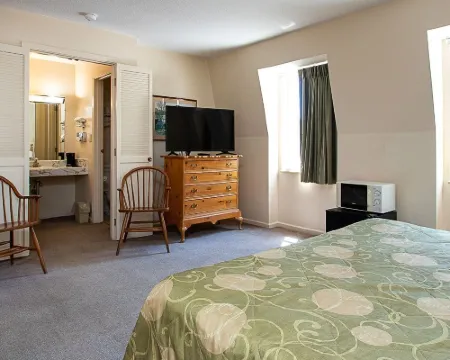 Country Squire Inn and Suites Hotels in Coshocton County