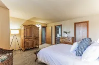 Spacious 4BR Cabin in Northstar – Family Retreat Near Skiing, Golf & Village! Hôtels à proximité de : Patton Beach