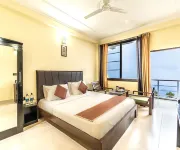 Flutter Hotels & Resort فنادق في Lansdowne