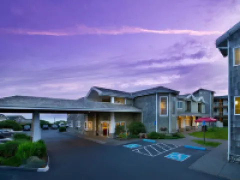 Tolovana Inn Hotels in Cannon Beach