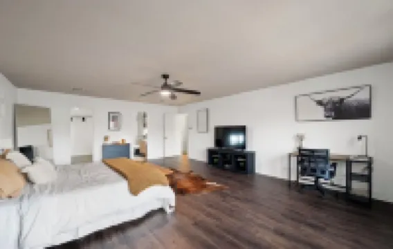 Charming 4-bedroom house in North Austin