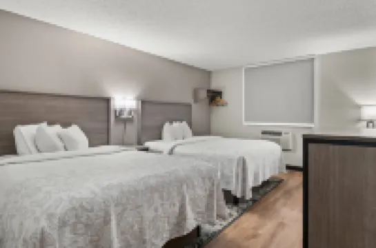 Red Roof Plus+ Belleville