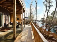 Swift Island Sunsets: Lakefront, Cozy, Sleeps 8 Hotels in Stanly County