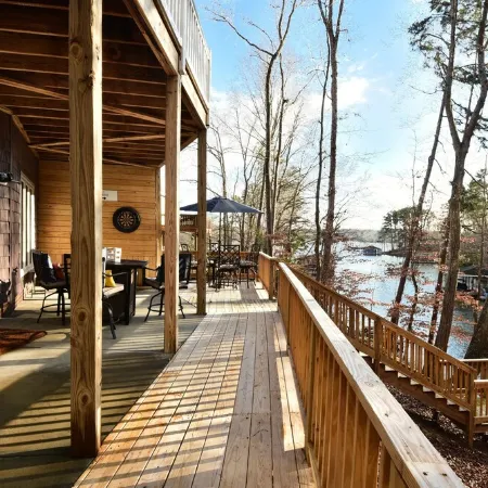 Swift Island Sunsets: Lakefront, Cozy, Sleeps 8