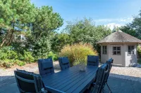 朱利安娜多普海灘附近的別墅