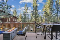 "Modern" Zephyr, 3 mins to beach, 7 mins to Heavenly, Casinos