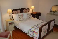 The Longhouse Sleeps 7 (3 Bedrooms) Hotels in Launceston