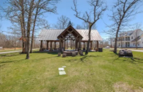 Carlton Landing Vacation Home - Perfect Getaway Spot!