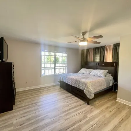 Serendipity Farm has country charm, Just North of Nash, Sleeps 10 w/pool.