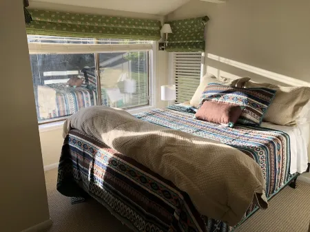 Modern rustic condo in the heart of iconic Sun Valley