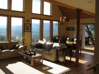 Sunset Chalet - 2600 sq.ft. Multi-Seasonal retreat only15 minutes from Ashland !